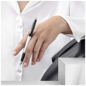 Stylo plume Waterman Hemisphere avec habillage palladiumCouleur:Blanc / Noir